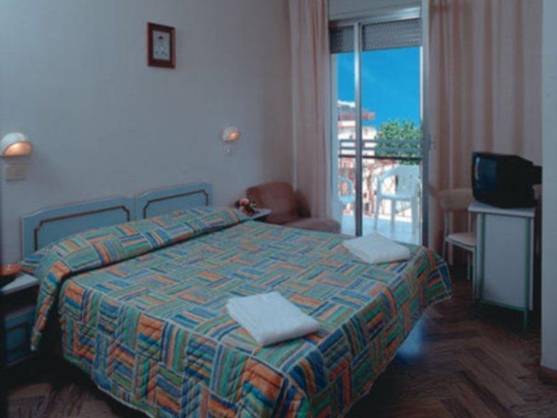 Hotel Lem Rimini Esterno foto