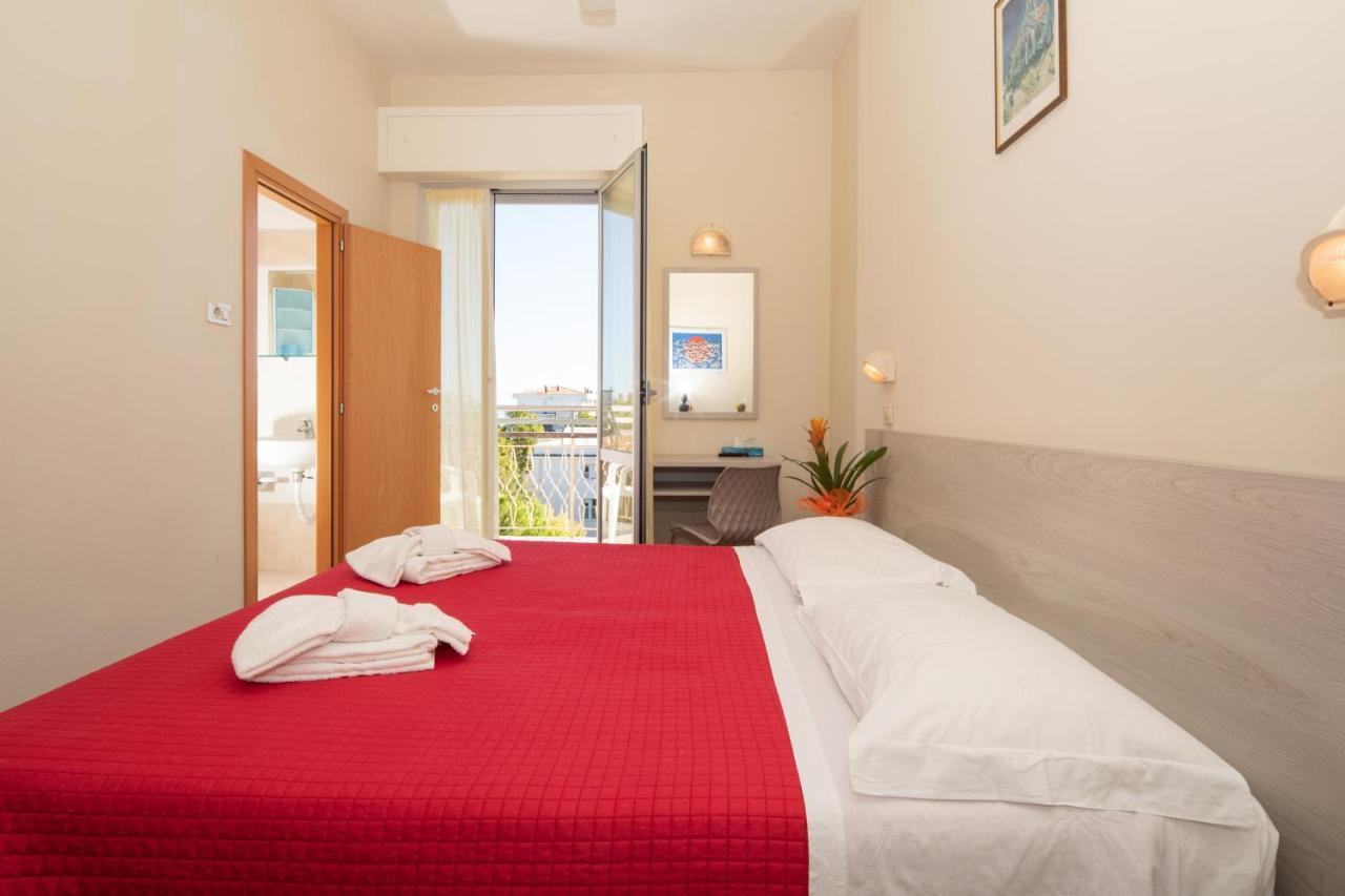 Hotel Lem Rimini Esterno foto